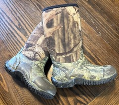 Bogs Youth Classic High Waterproof Insulated Winter Boots Camo Size 13