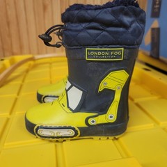 London Fog Kids Navy Yellow Construction Excavator Rain Boots Size 7 Toggle Fur
