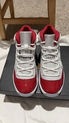 Jordan 11 Retro PS Kids Patent Leather Sneaker White Varsity Red Black 3Y