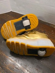 Heelys Type XHB Gold Shoes Retractable Wheels Light Up Soles Kids Unisex EUR 29