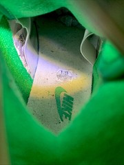 Size 6 – Jordan 2 Retro Mid Lucky Green