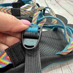 chaco Black Strappy Sandals Adjustable Straps kids sz 1 UNISEX bright stripe