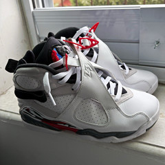 Jordan 8 Retro GS ‘Bugs Bunny’ 2025 Sneakers White/Black/Red 7Y