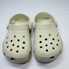 Crocs Classic Clogs Kids Size 6 Bone Off-White Slip On Water Shoes