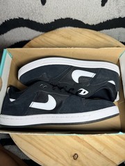 Nike SB Alleyoop (GS) Black/White Suede Low Top Sneakers US 6Y 7.5W