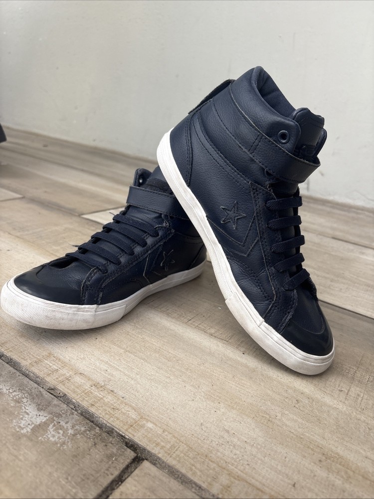 Converse All Star PRO BLAZE STRAP HIGH-TOP SNEAKER Junior Navy Pre-Owned Sz 5