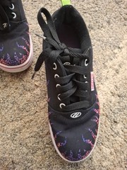 Heelys PRO 20 PRINTS Print Skate Rolling Shoe Youth 4 Women’s 5