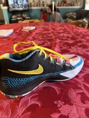 Size 6.5Y – Nike Kyrie Flytrap 6 SE Mid Black Multicolor Basketball Shoe EUC