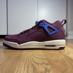 Jordan Spizike Low „Bordeaux Sail Hyper Royal“ (GS) US 5.5Y