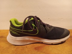Nike Star Runner 2 GS Black Electric Green Sneakers Youth Size 4Y AQ3542-004