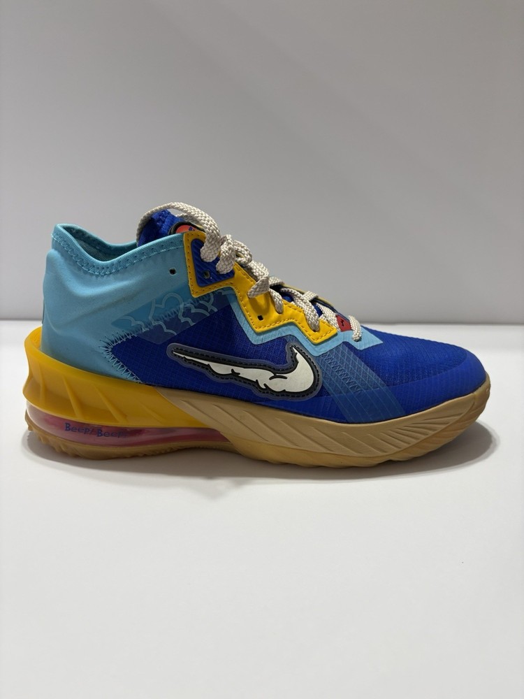 Size 5.5 (GS) – Nike LeBron 18 x Space Jam Low Wile E. x Roadrunner