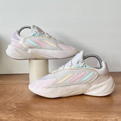Adidas Ozelia White Pastel Athletic Comfort Shoes GV8951 Youth Size US 6.5
