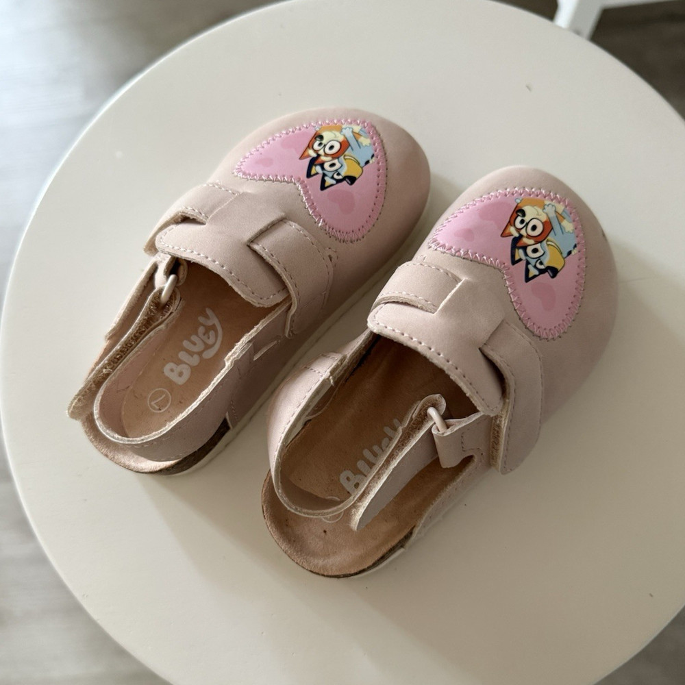 Bluey Bluey & Bingo Pink Hook & Loop Low Top Sneakers Kids US 7