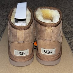 UGG Classic Mini II Boot Kids Size 2 Chestnut 1017715K New