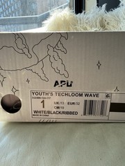 NIB, Ret $119, APL TechLoom White Wave Youth Sneakers (Size 1/EUR 32)