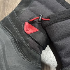 The North Face Pull On Snow Boots Unisex US 4 Black Red Waterproof Insulated