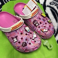 Crocs hello kitty clogs C-12 👧 Limited Edition Fast Shipping.