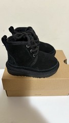 UGG Neumel II Unisex Kid Chukka Boot, Size 6 – Black (1017320K)
