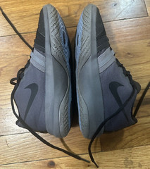 Nike Kyrie Irving Flytrap Youth 5Y Black Grey Basketball Low Top Shoe AA1154-011