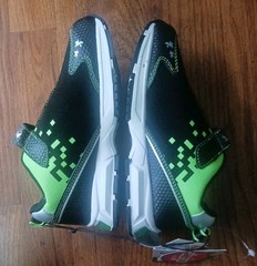 Minecraft Creeper Kids Athletic Sneaker Size 13 Black/Green Hook & Loop Low Top