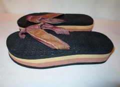 NOS Vintage 80s RAINBOW Flip Flops Two Color Yellow Blush Child Sandals 2 NEW
