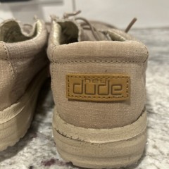 Hey Dude – Childrens Wally Beige – Size Y4-L5 – Style 130130500 – (A)