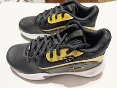 Under Armour UA GS Lockdown 7 Black Gold Breathable Kids Athletic Sneakers 4Y