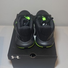 Under Armour UA PS Lockdown 7 Kids‘ Basketball Sneakers Black Neon Green 3Y