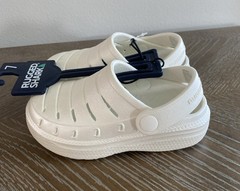 Rugged Shark Swivel Strap EVA Clogs Sandals Pearl White Toddler Unisex Sz 7