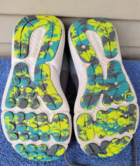 Under Armor Charge Assert 10 Gravel Lime Youth 4Y EVA Lining Everything Shoe EUC