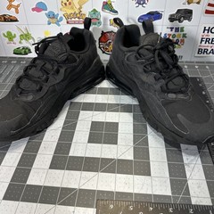 Nike Air Max 270 React Triple Black Athletic Shoes 7 Y Womens 8.5