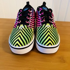 Heelys PRO 20 PRINTS BLACK RAINBOW Zebra Print Skate Rolling Shoe Women 5 YTH 4