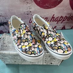 VANS Peanuts The Gang Classic Slip-On Black Kids US 2.0 UK 1.5