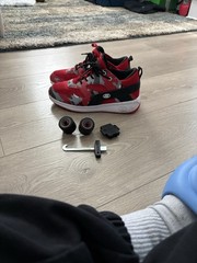 Heelys Youth Size 6 Red Black Grey Camo Force Wheeled Skate Sneakers