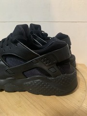 Nike Air Huarache Run Low Triple Black Youth Size 7 ** No Box**