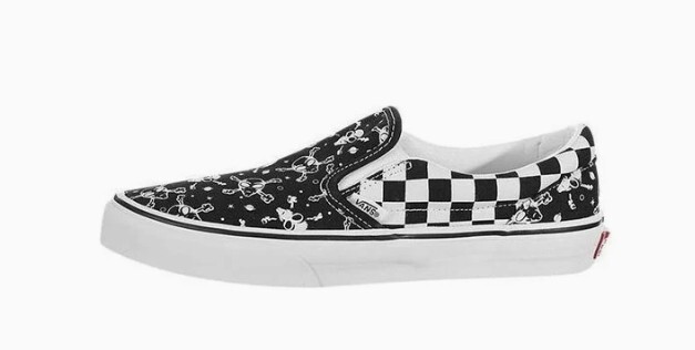 Vans Classic Slip-On (Glow Alien) Black/ True White Kids Skate Shoes Canvas