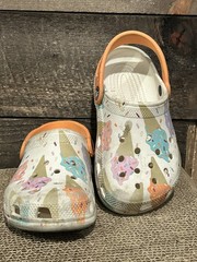 CROCS Ice Cream Print Size J1 Sprinkles with PVC Shoe Charms Gently Worn