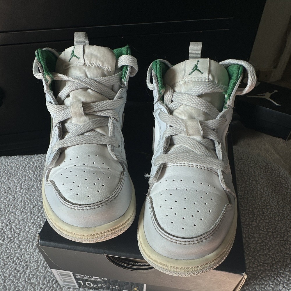 Jordan 1 Mid