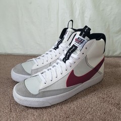 Size 6.5Y (GS) – Nike Blazer Mid 77 SE White Rush Maroon White Gray Black