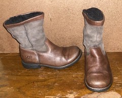UGG Beacon Size EU 32 / US 2 Brown Leather Two Tone Shearling Lined Boots 5925