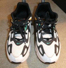 Nike Air Max 200 Size 7Y AT5627-100 White Black Red Green