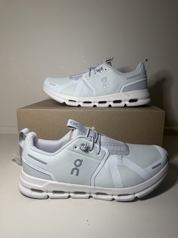 On Cloud Cloud Sky Ice Glacier 3YD11440608 Youth 4.5 Woman’s Size 6