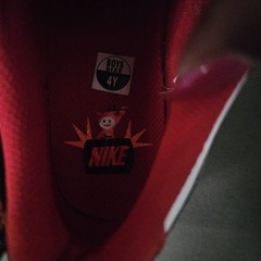 Nike Kids Dunk Low GS ‚Year Of The Dragon’White Sneakers with Black Size 4Y