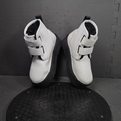 UGG Boots Kids Size 1 White Leather Hook & Loop Ankle Winter Lined 1148852K