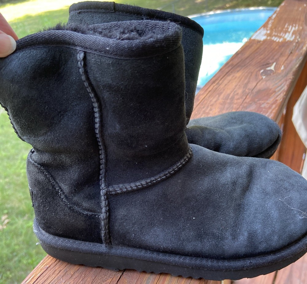 UGG Kid’s CLASSIC II 1017703K BLACK Casual Suede Slip On Boots SIZE 3