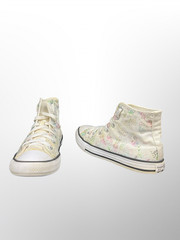 Converse Chuck Taylor All Star High Butterfly Shine Youth Size 3 Used A01481F