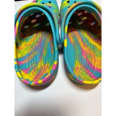 Crocs Kids Classic Tie Dye Marble Clogs Turquoise Pink Yellow J2 w/ Charms