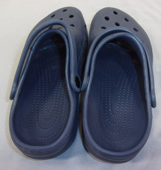 DESIGNER WONDER NATION SLIP-ON CROC TYPE BLUE SHOES SIZE 4