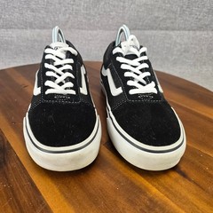 Vans Ward Low Top Black White Suede Canvas Kids Youth Size 5.0 Sneakers