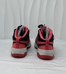 Nike Team Hustle D8 Youth Size 2Y Black Pink Basketball Shoes 881942-002